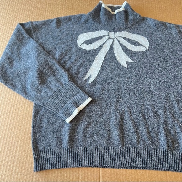 Brodie Cashmere Wool blend Gray Lurex Bow Mock Neck Sweater size M - Picture 4 of 12